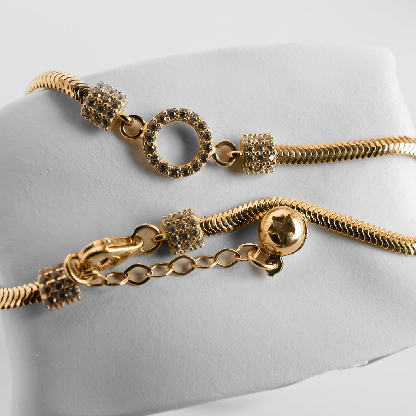 14K Gold Bracelets Circle Shape With Lab Diamonds