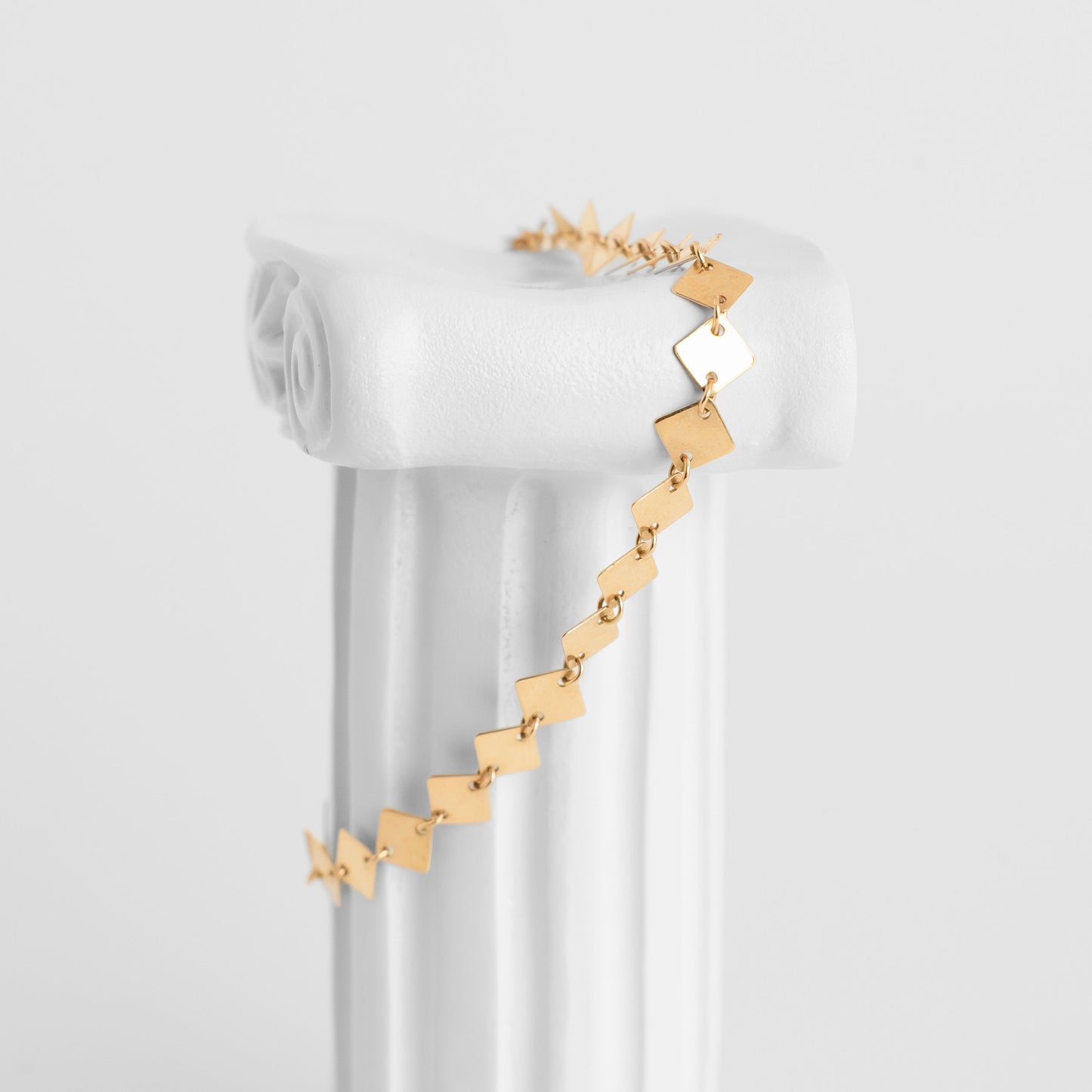 14K Gold Bracelet Multiple Diamond Shape