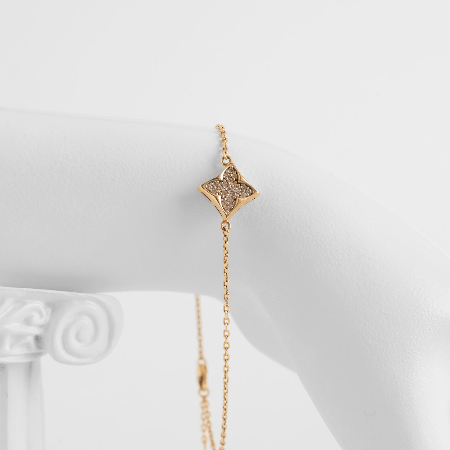 14K Gold Bracelets Star Shape