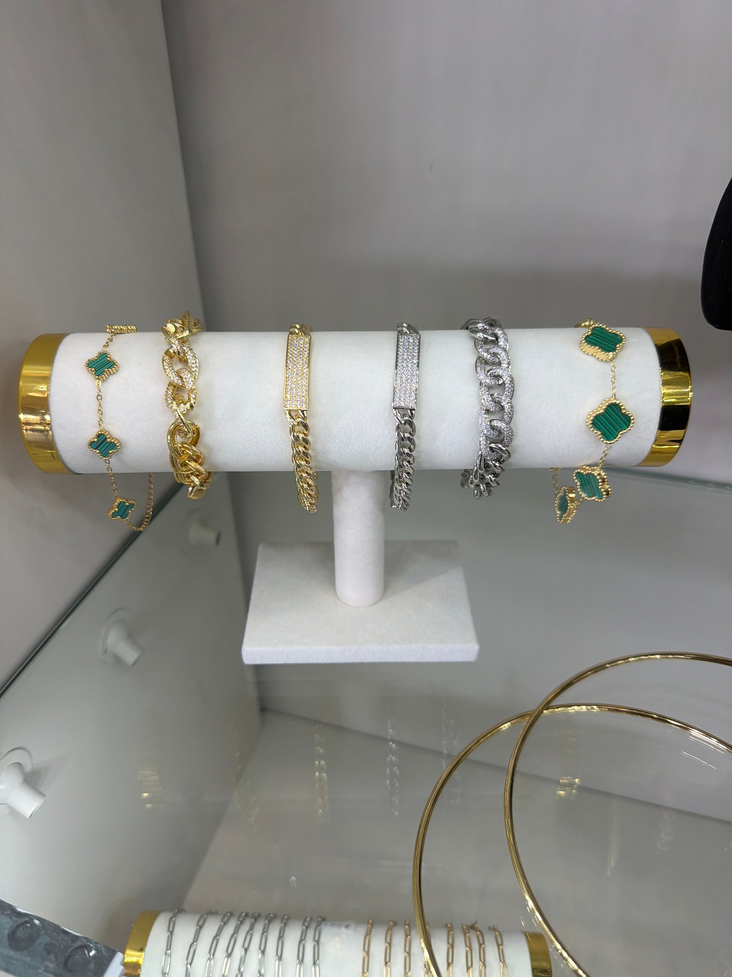 Fine Jewelry bracelet gold plated with charms