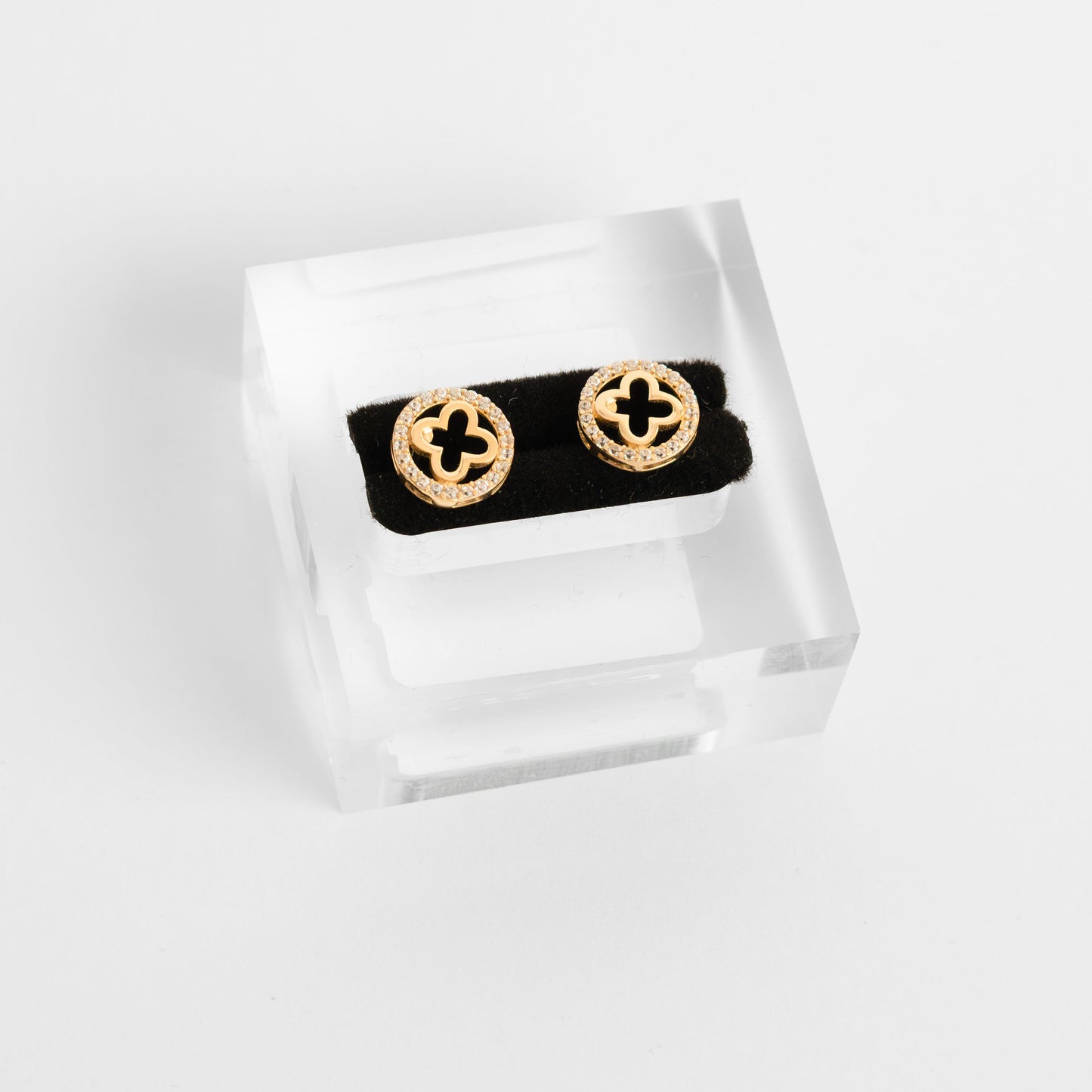 14k Gold Gold Earring Shining