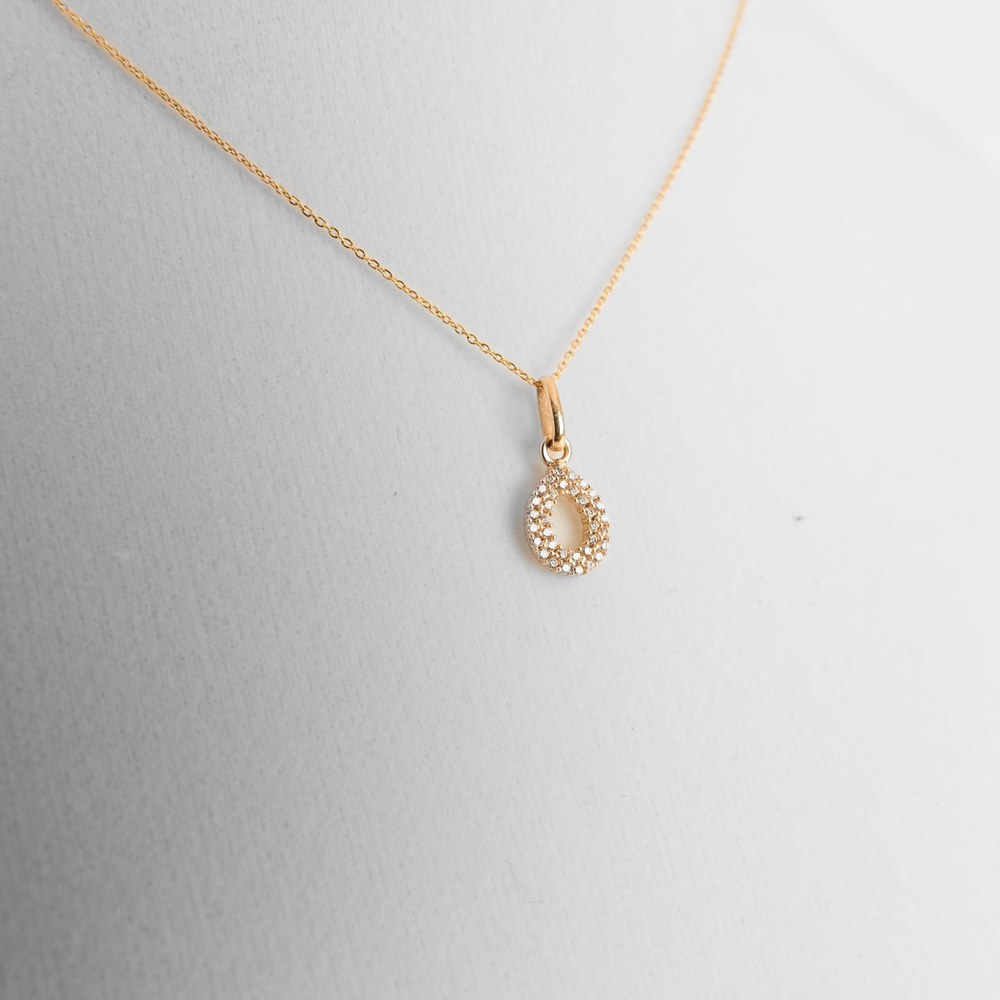 14k Gold Gold Necklace circle
