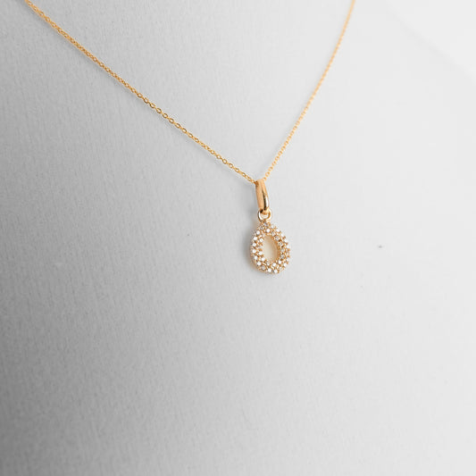 14k Gold Gold Necklace circle