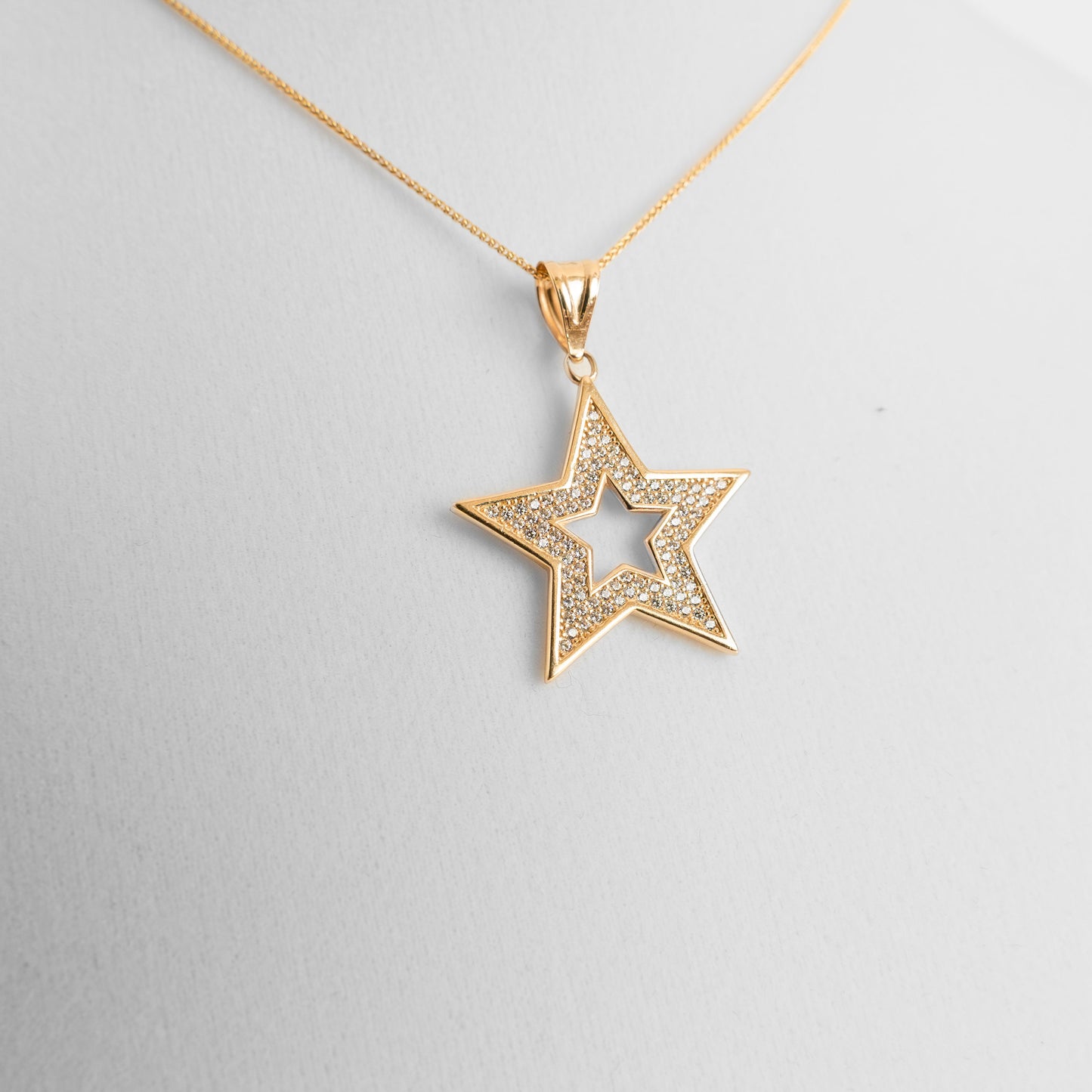 14K Gold Necklace Star shape